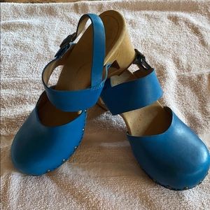 Dansko sling bavk clogs